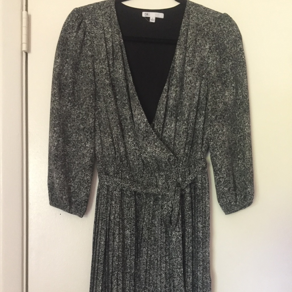 DR2 Chiffon Faux Wrap Pleated Dress